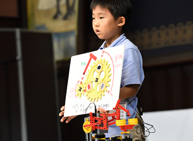 大阪・南森町教室 山岡 稜弥君（小2） もちつきロボット「ぺったん君」画像